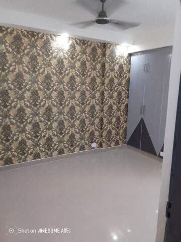 Room in 3 BHK Apartment at NCR Monarch, Sector 1 Greater Noida – for Rent