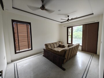 Living Room in 3 BHK Builder Floor at Sector 47 – for Rent