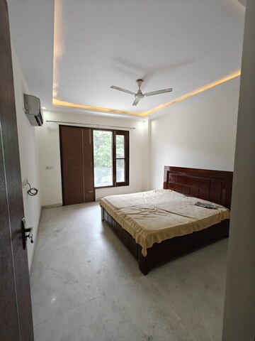 Bedroom in 3 BHK Builder Floor at Sector 47 – for Rent