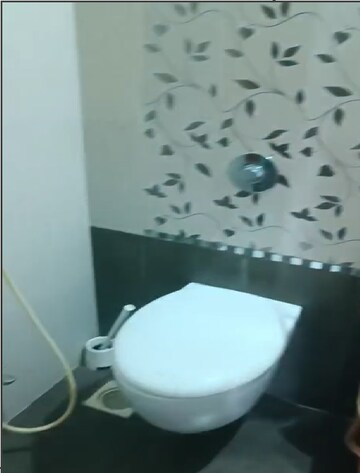 Bathroom in 4 BHK Apartment at HDIL Metropolis Residences, Andheri West – for Rent