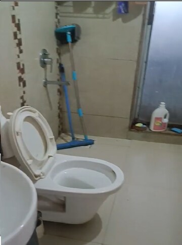 Attached Bathroom in 4 BHK Apartment at HDIL Metropolis Residences, Andheri West – for Rent