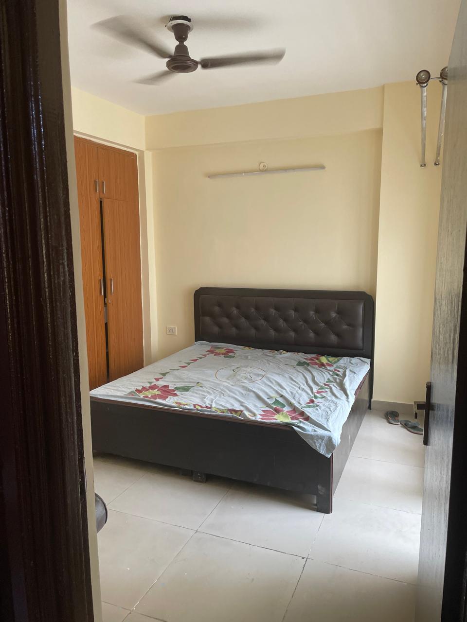 2 BHK + Study Room Apartment For Rent in Gaur City 2 - 14th Avenue