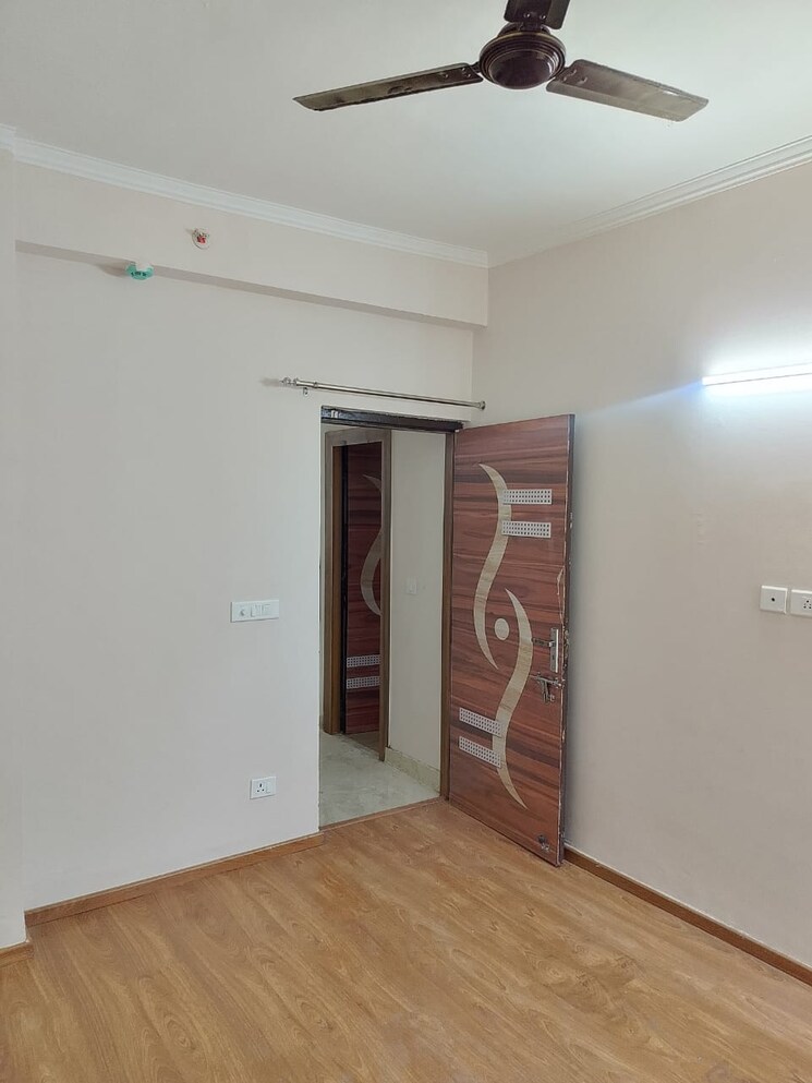 Room, gaur-city-2-14th-avenue 2 Bedroom 955 Sq.Ft. Apartment In Sector 16c Greater Noida Greater Noida 9180188