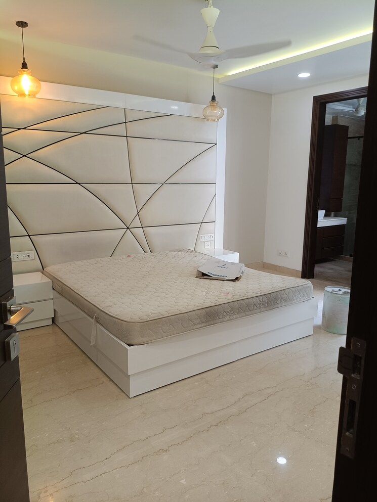 Bathroom, friends colony 4 Bedroom 376 Sq.Yd. Builder Floor In Friends Colony Delhi 9180237