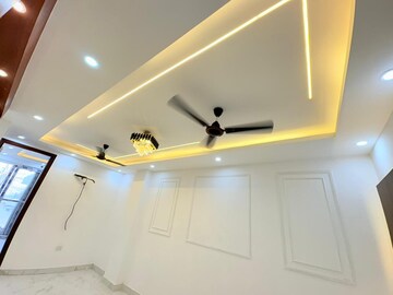 Furnished Amenities in 3 BHK Independent House at Chattarpur – for Sale