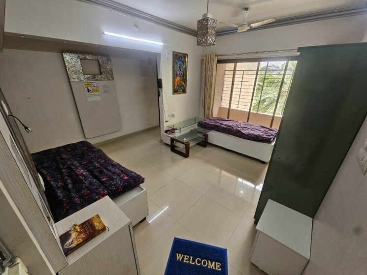 Room, krishna-kunj-kandivali Pg For Boys & Girls In Kandivali East 9180115