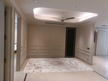 Building Lobby in 3 BHK Builder Floor at Defence Colony – for Rent