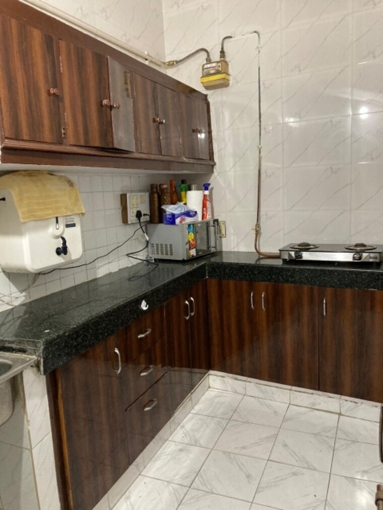 Kitchen, lajpat nagar 3 Bedroom 1650 Sq.Ft. Builder Floor In Lajpat Nagar Delhi 9180341