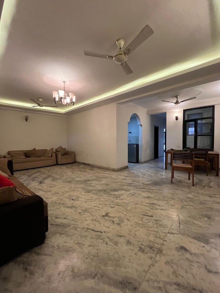Living Room, saket 3 Bedroom 1400 Sq.Ft. Builder Floor In Saket Delhi 9180354
