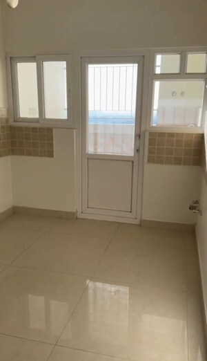 Room in 3 BHK Apartment at Shriram Southern Crest, Jp Nagar – for Sale