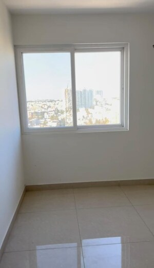 Room in 3 BHK Apartment at Shriram Southern Crest, Jp Nagar – for Sale