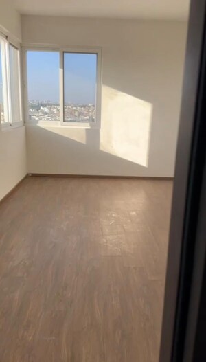 Room in 3 BHK Apartment at Shriram Southern Crest, Jp Nagar – for Sale