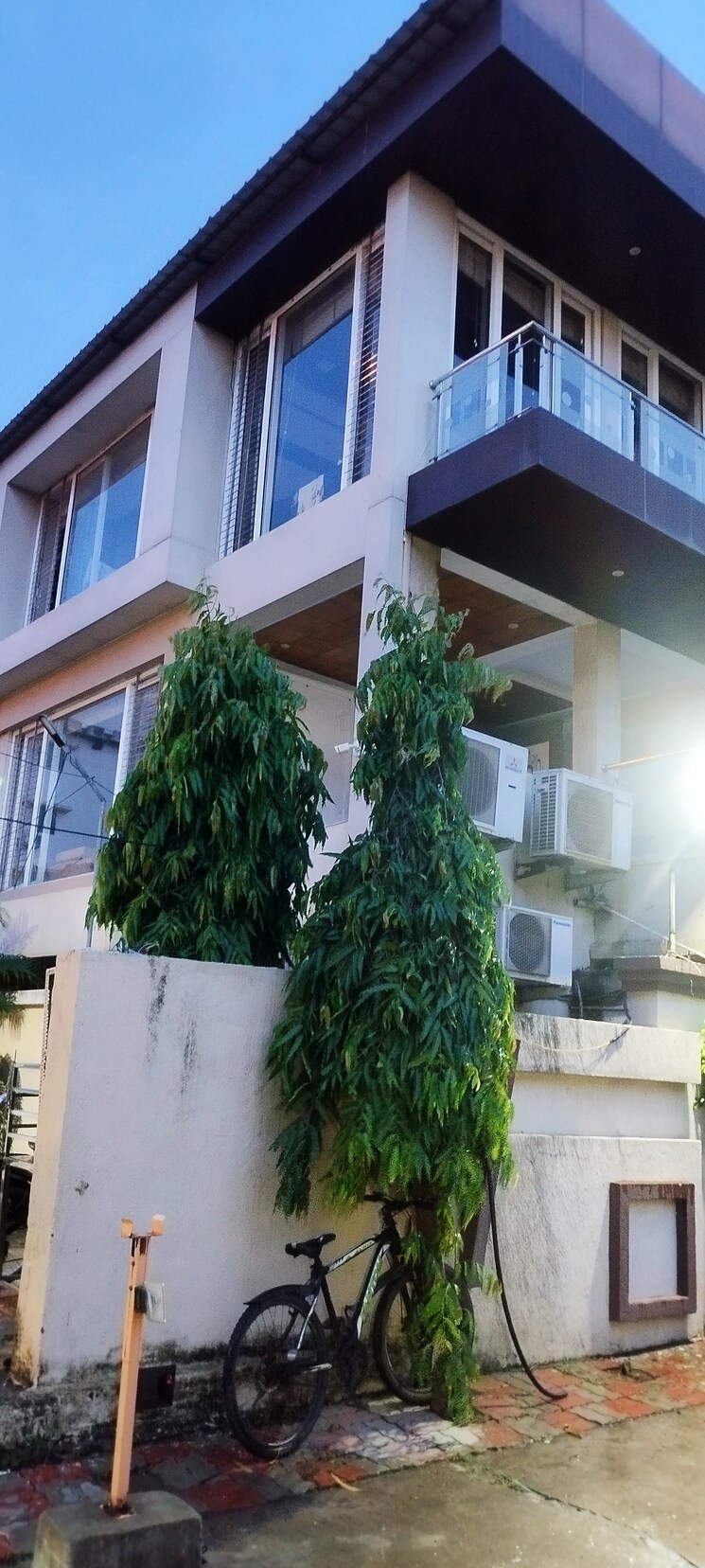 Balcony, vip road 4 Bedroom 156 Sq.Yd. Villa In Vip Road Surat 9180396