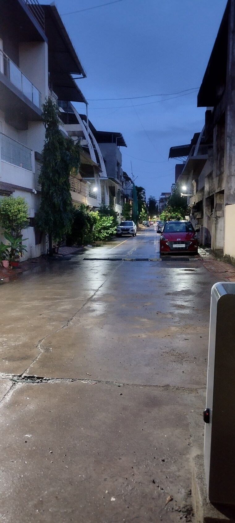  Parking, vip road 4 Bedroom 156 Sq.Yd. Villa In Vip Road Surat 9180396