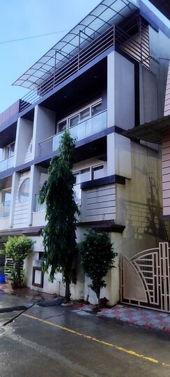 4 BHK + Pooja Room,Extra Room Villa For Sale in VIP Road