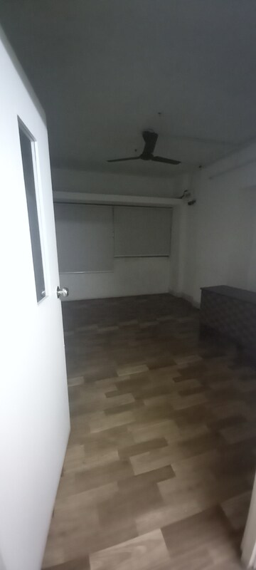Room in  Office Space at Ashram Road – for Rent