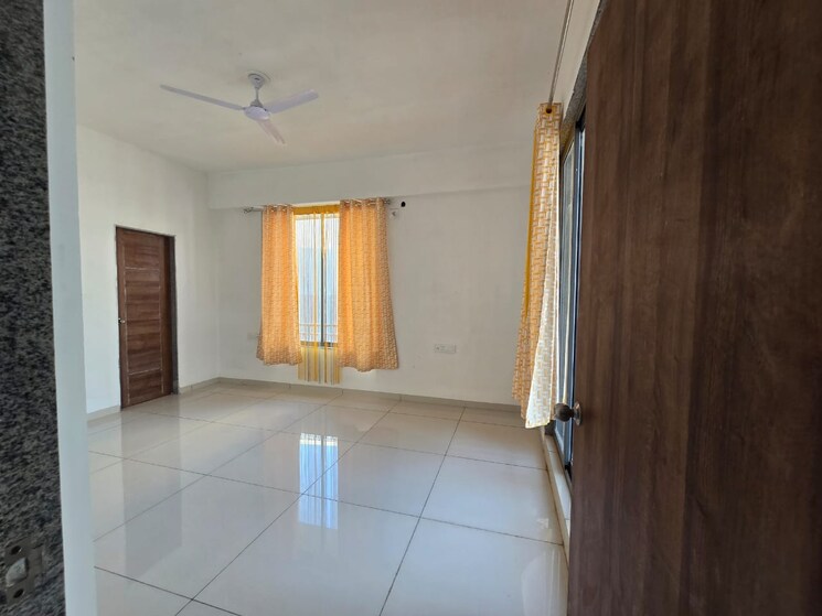 Room, bhayli road 3 Bedroom 2400 Sq.Ft. Penthouse In Bhayli Road Vadodara 9180393