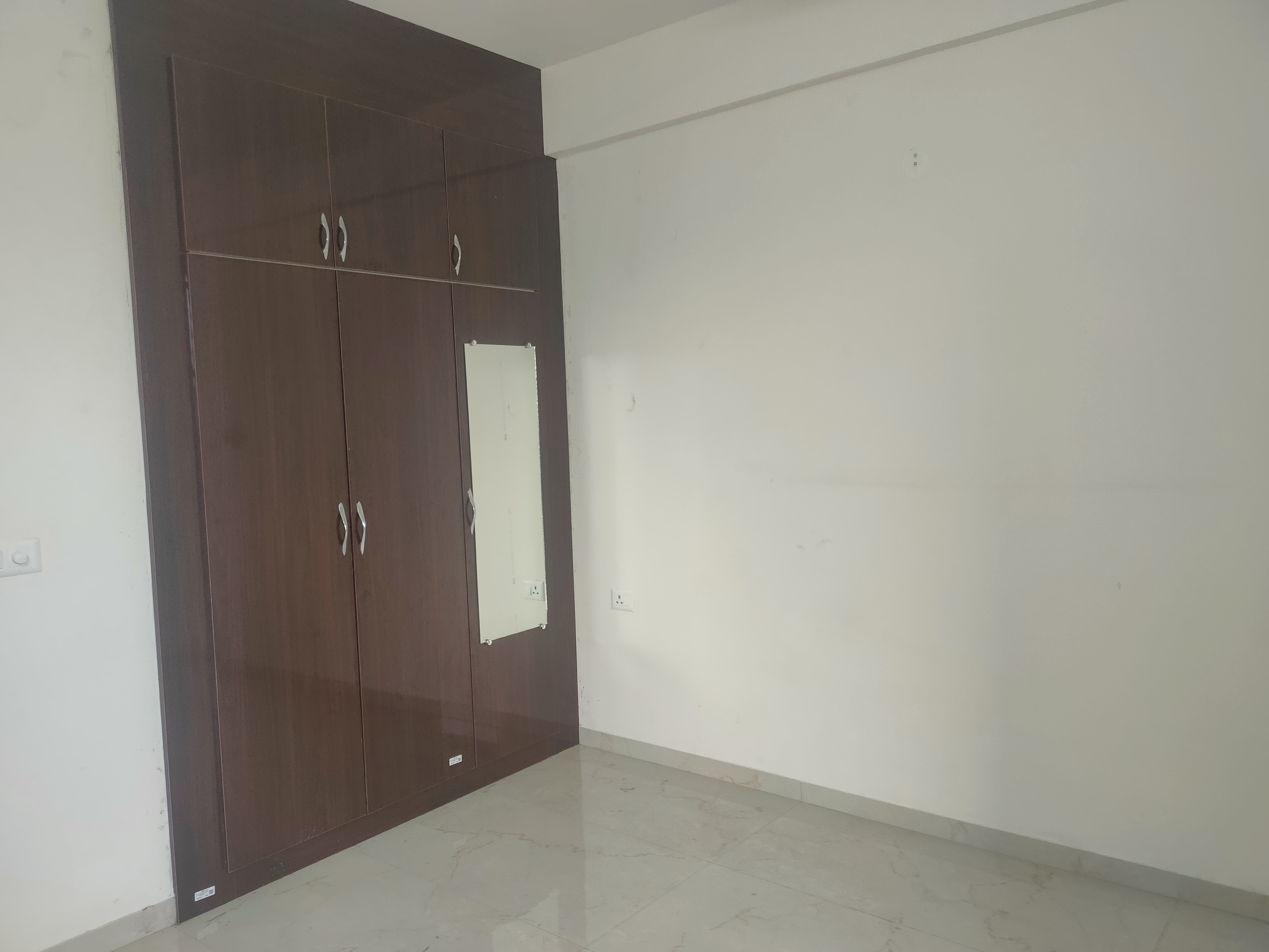 2.5 BHK + Study Room Apartment For Sale in Smart World Gems