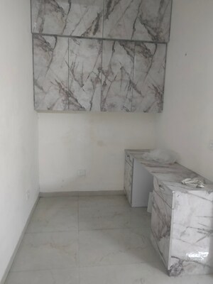 Room in 2.5 BHK Apartment at Smart World Gems, Sector 89 – for Sale