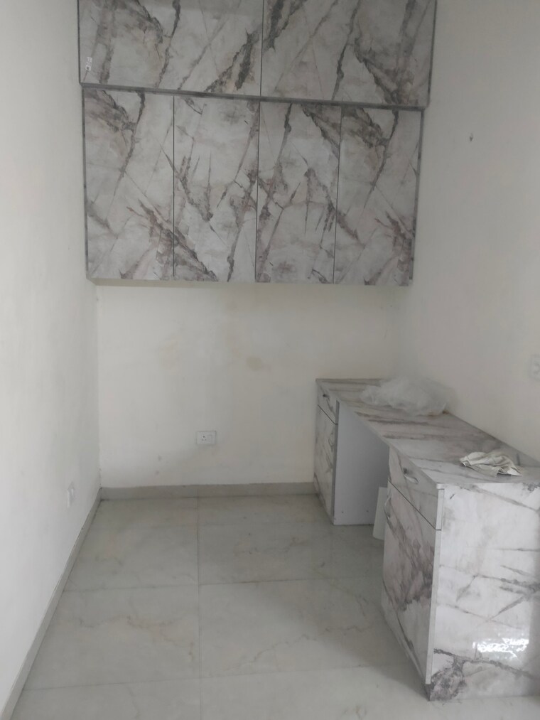 Room, smart-world-gems 2.5 Bedroom 900 Sq.Ft. Apartment In Sector 89 Gurgaon 9180445