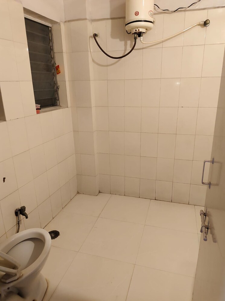 Bathroom, popular-heights 1 Bedroom 500 Sq.Ft. Apartment In Koregaon Park Pune 9180513