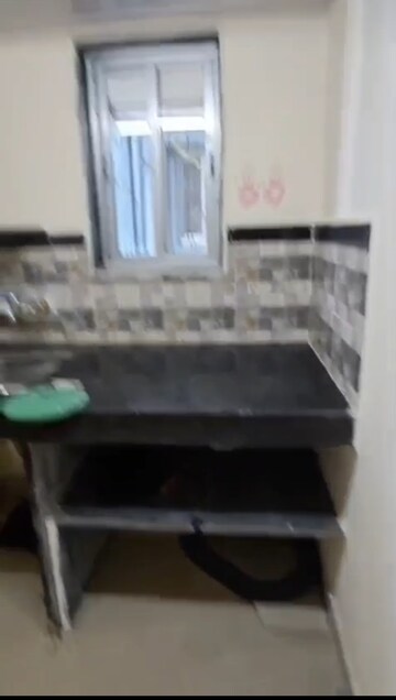 Furnished Amenities in 1 BHK Apartment at Parijat CHS, Bhoiwada – for Rent