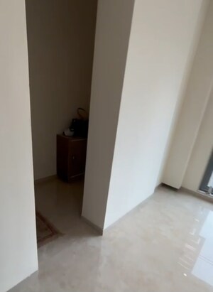 Room in 2 BHK Apartment at Khar West – for Sale