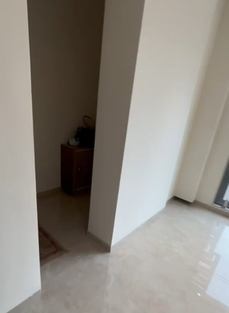 Room, khar west 2 Bedroom 825 Sq.Ft. Apartment In Khar West Mumbai 9180543
