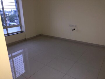 Room in 2 BHK Apartment at Thakar Patliputra Heights, Anand Nagar – for Sale