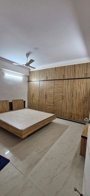 Bedroom in 3 BHK Builder Floor at Kondapur – for Rent