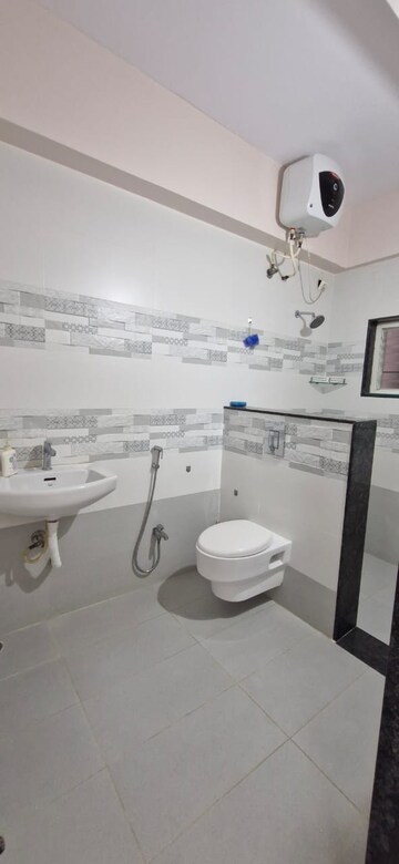 Master Bedroom in 3 BHK Builder Floor at Kondapur – for Rent