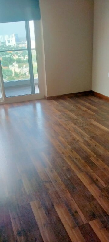 Room in 2 BHK Apartment at Emaar Digi Homes, Sector 62 – for Rent