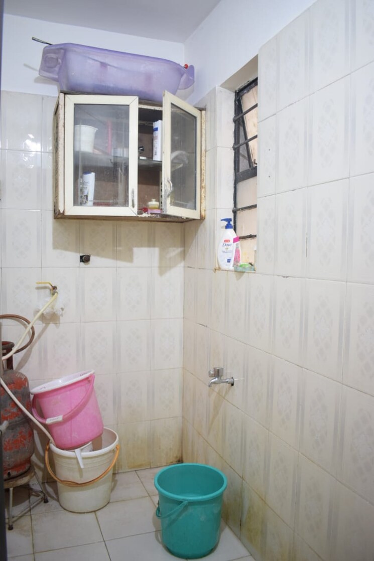Bathroom, prathamesh-nagari 2 Bedroom 1000 Sq.Ft. Apartment In Anand Nagar Pune 9180585