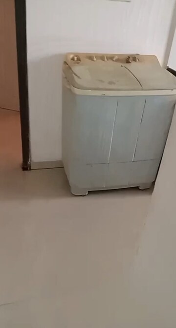 Master Bedroom in 1 BHK Apartment at Andheri West – for Rent