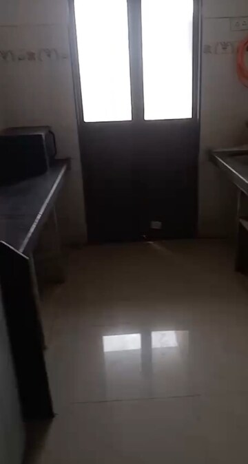 Furnished Amenities in 1 BHK Apartment at Andheri West – for Rent
