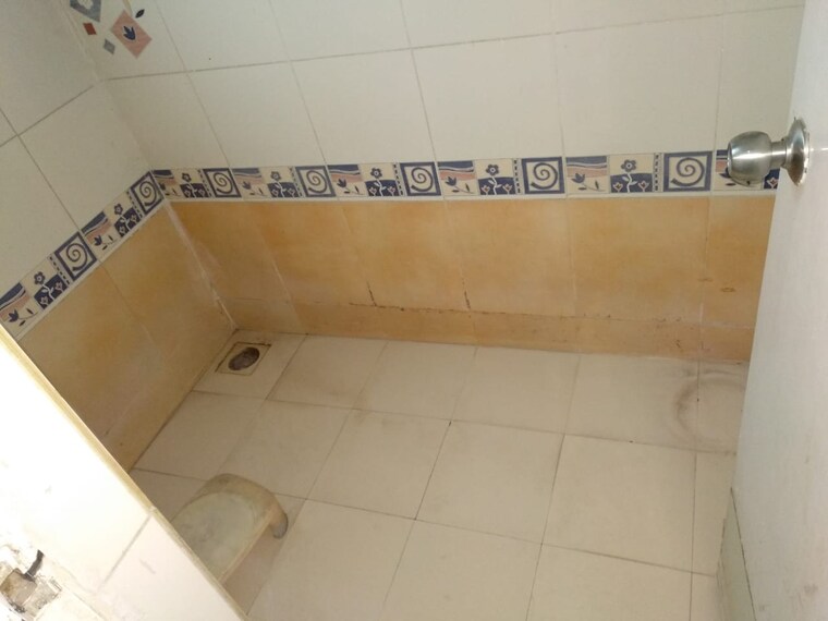 Bathroom, radhakrishna-township 1 Bedroom 600 Sq.Ft. Apartment In Sinhagad Road Pune 9180602