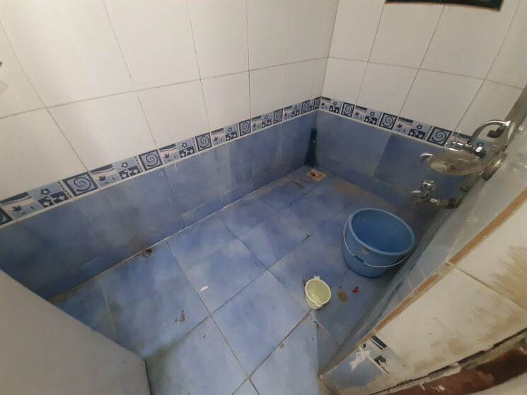 Bathroom, radhakrishna-township 1.5 Bedroom 780 Sq.Ft. Apartment In Sinhagad Road Pune 9180606