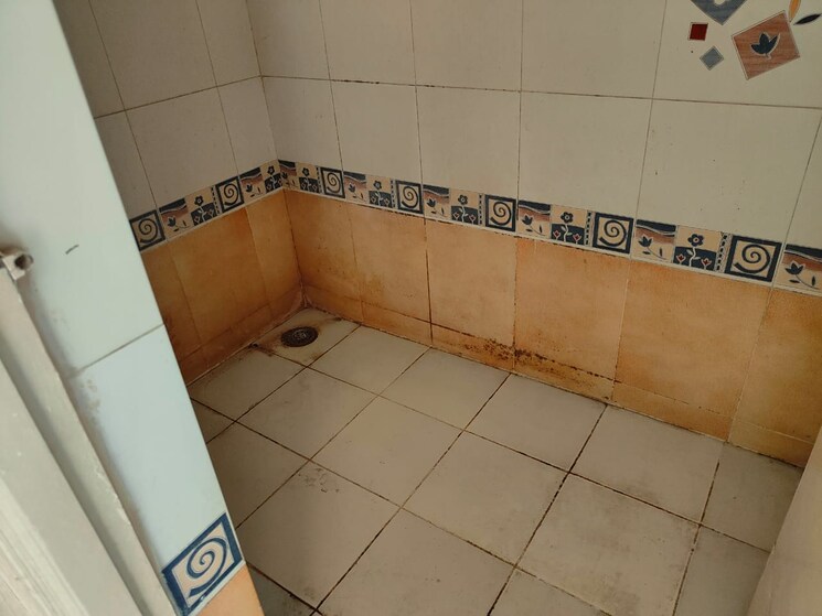 Bathroom, radhakrishna-township 2 Bedroom 815 Sq.Ft. Apartment In Sinhagad Road Pune 9180618