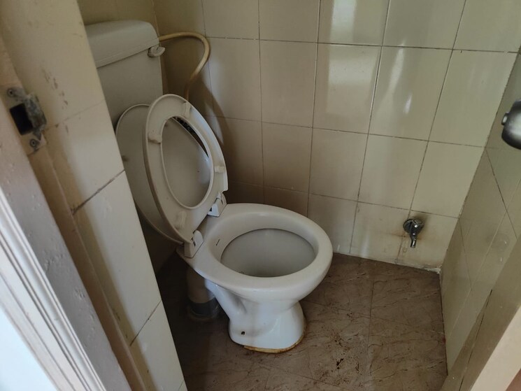 Bathroom, radhakrishna-township 2 Bedroom 815 Sq.Ft. Apartment In Sinhagad Road Pune 9180618