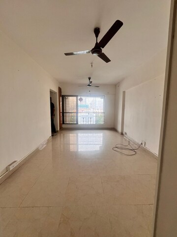 Room in 2 BHK Apartment at Andheri West – for Rent