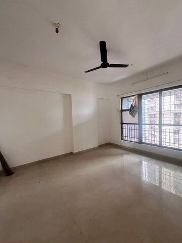 Room in 2 BHK Apartment at Andheri West – for Rent