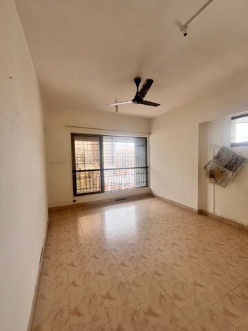 Room in 2 BHK Apartment at Andheri West – for Rent