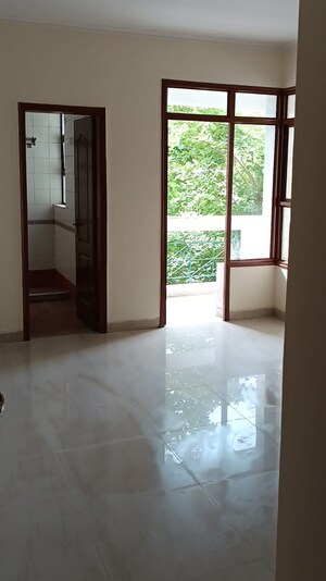 Room in 4 BHK Apartment at Vipul Greens, Sector 48 – for Sale