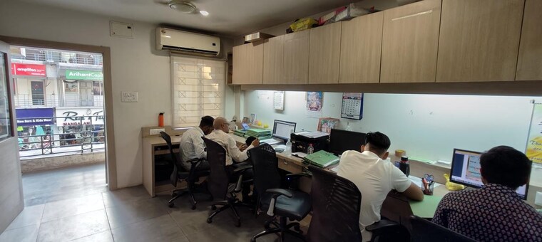 Team Area, alkapuri Commercial Office Space 625 Sq.Ft. In Alkapuri Vadodara 9180640