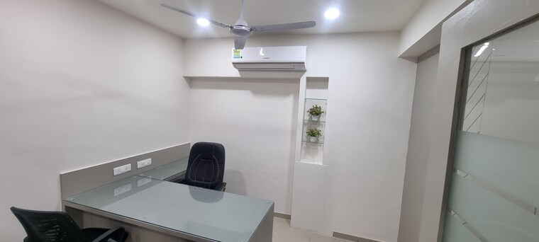 undefined, alkapuri Commercial Office Space 625 Sq.Ft. In Alkapuri Vadodara 9180640