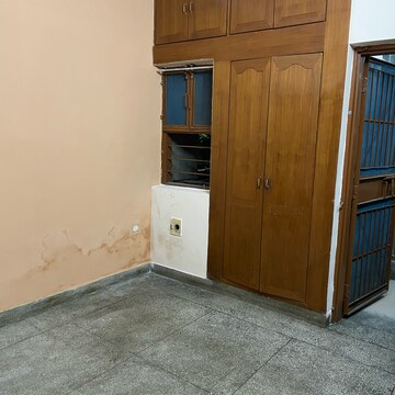 Room in 1 BHK Apartment at Arawali Apartments, Sector 52 – for Rent