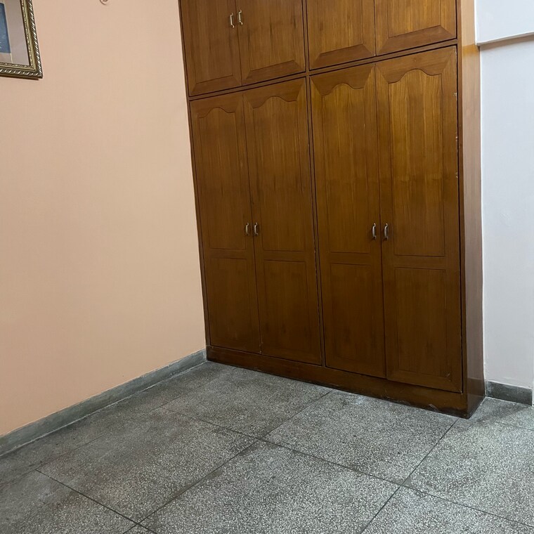 Room, arawali-apartments 1 Bedroom 600 Sq.Ft. Apartment In Sector 52 Noida 9180645