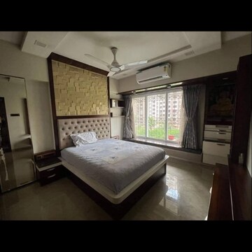 Bedroom in 2 BHK Apartment at Sneh CHS Andheri West, Jeevan Nagar – for Rent