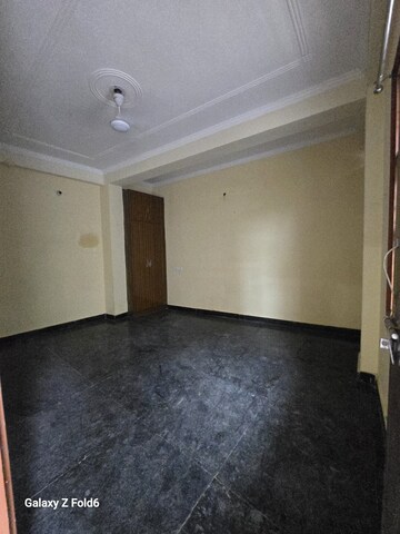 Room in 1 BHK Builder Floor at Chattarpur – for Rent