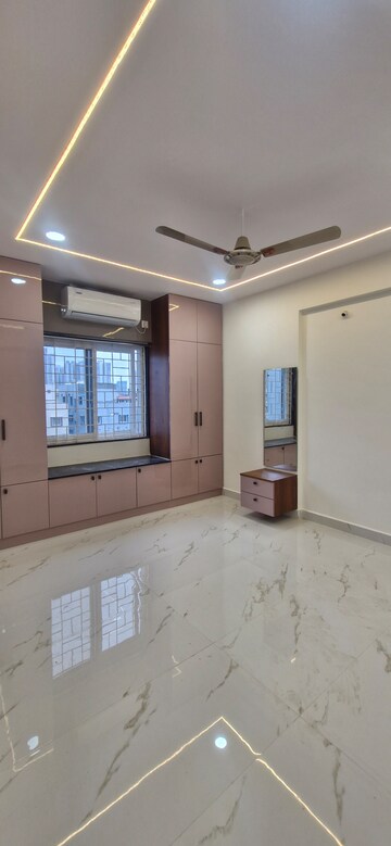 Furnished Amenities in 3 BHK Builder Floor at Kondapur – for Rent